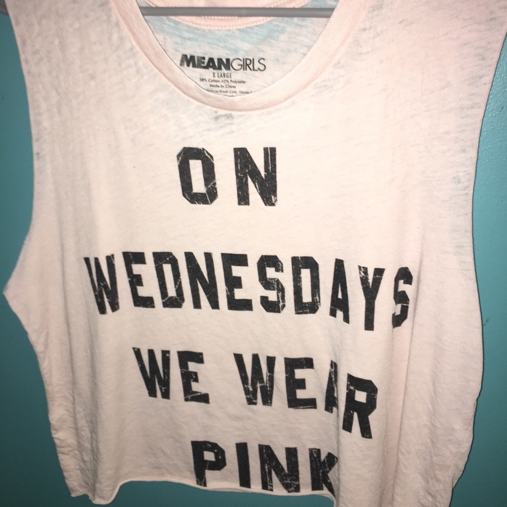 “On Wednesdays we wear pink” mean girls!!